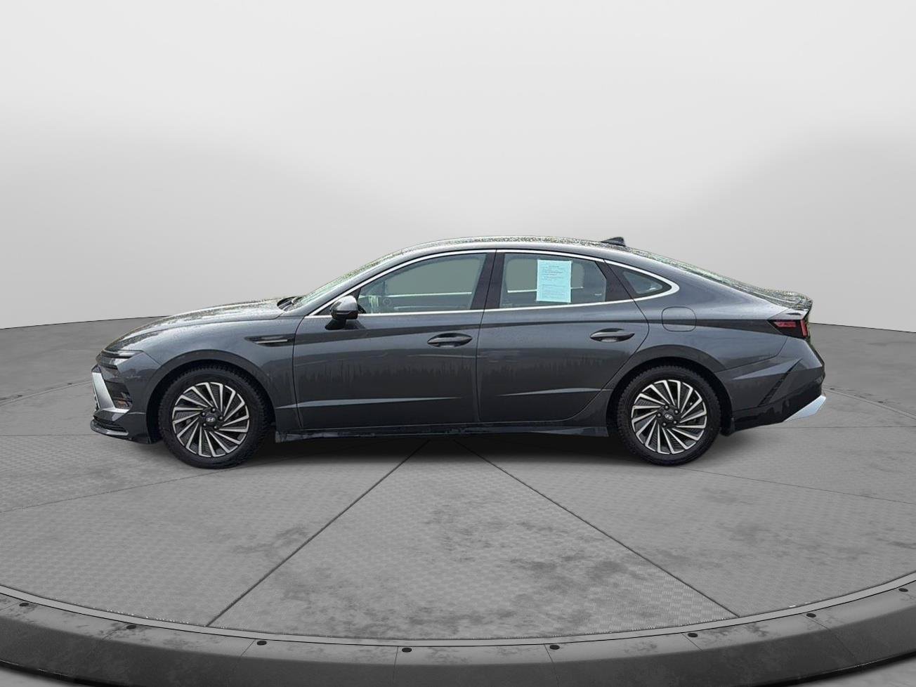 Used 2025 Hyundai Sonata SEL FWD image 4