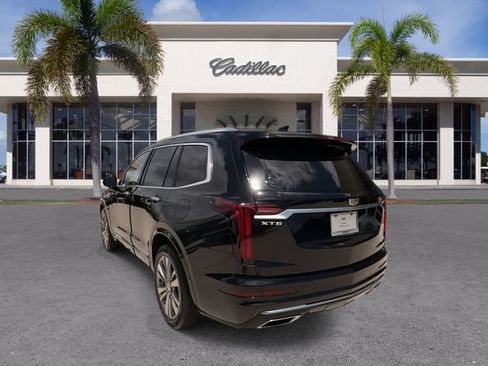 Used 2023 Cadillac XT6 Premium Luxury FWD image 11