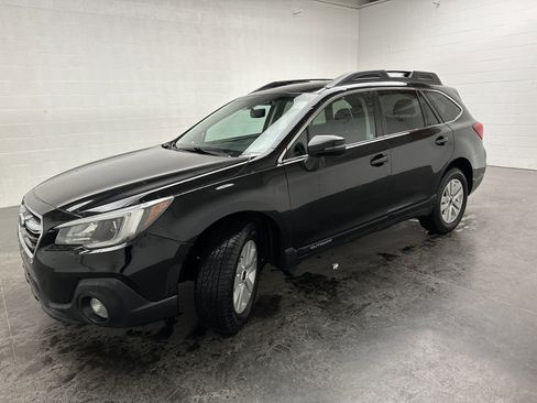 Used 2019 Subaru Outback 2.5i Premium image 4