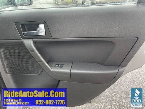 Used 2009 Ford Focus SES FWD image 15
