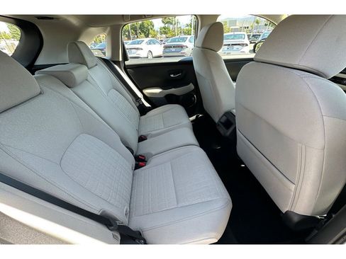 Used 2023 Honda HR-V LX image 18