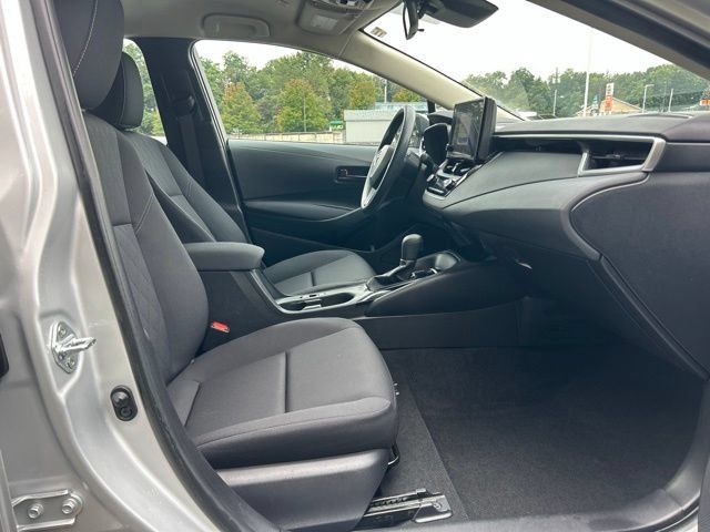 Used 2024 Toyota Corolla LE w/ LE Convenience Package FWD image 22