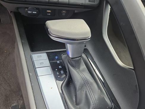 Used 2024 Hyundai Elantra SEL FWD image 31