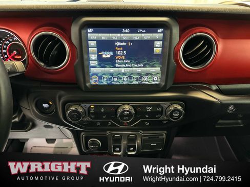 Used 2022 Jeep Wrangler Rubicon w/ LED Lighting Group image 22