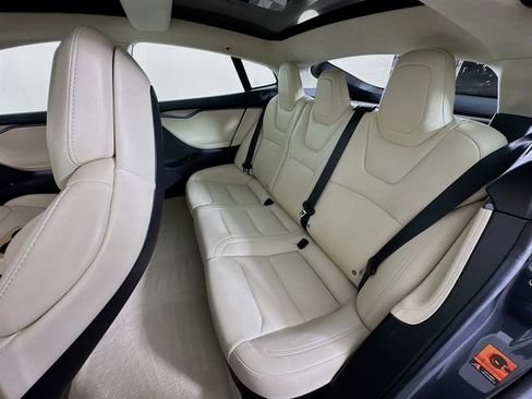 Used 2018 Tesla Model S 100D image 21