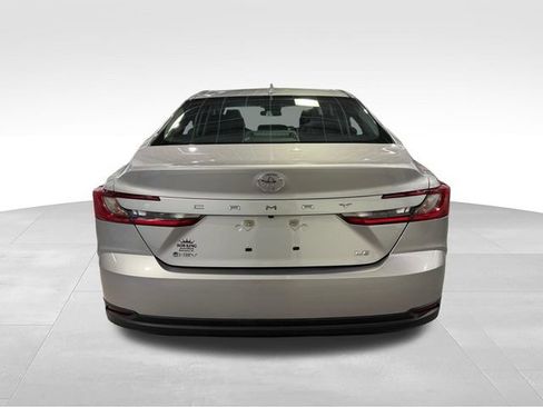 Used 2025 Toyota Camry LE FWD image 6
