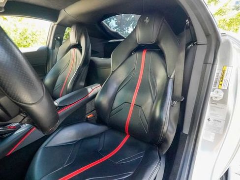 Used 2018 Ferrari 812 Superfast RWD image 52