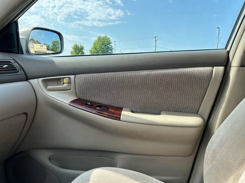 Used 2006 Toyota Corolla LE w/ Audio Value Pkg FWD image 22