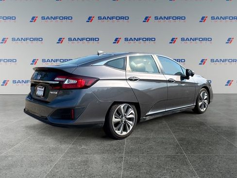 Used 2018 Honda Clarity Plug-In Hybrid image 5