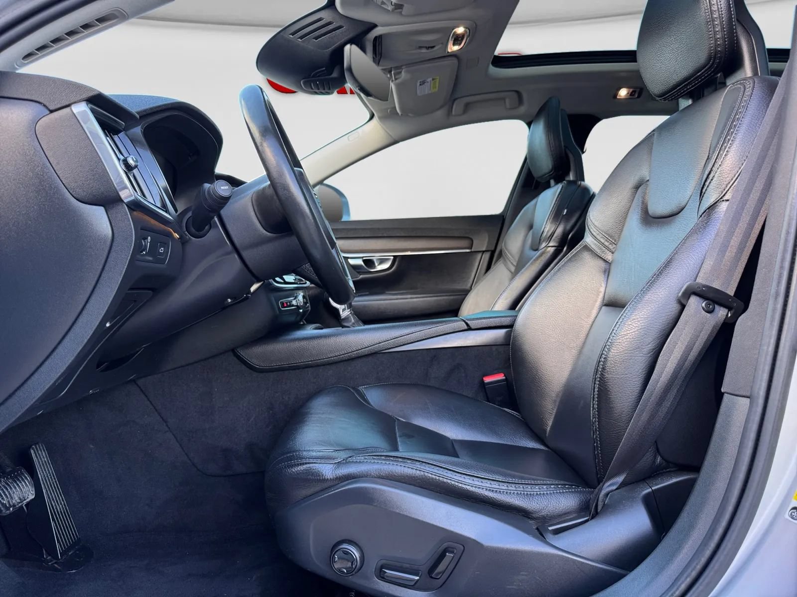 Used 2018 Volvo V90 T6 Cross Country w/ Convenience Package AWD/4WD image 13
