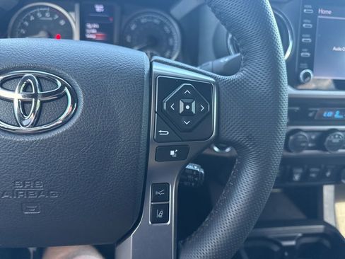 Used 2021 Toyota Tacoma Limited AWD/4WD image 15