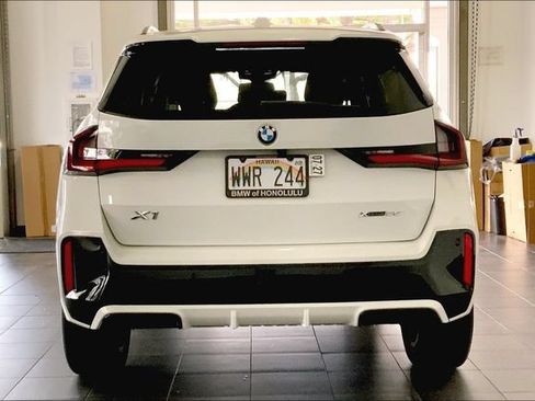 Used 2023 BMW X1 xDrive28i w/ Premium Package AWD/4WD image 4