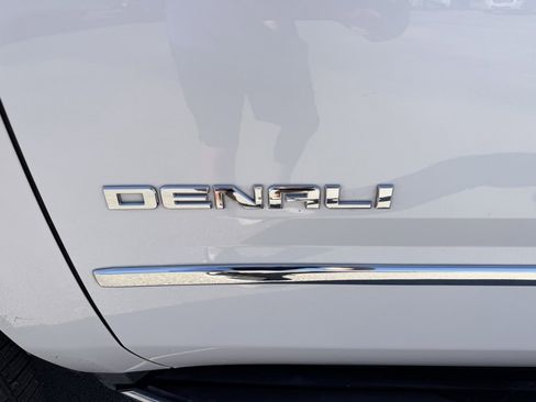 Used 2019 GMC Yukon Denali w/ Open Road Package image 12