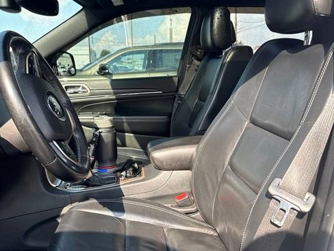 Used 2017 Jeep Grand Cherokee Limited AWD/4WD image 10