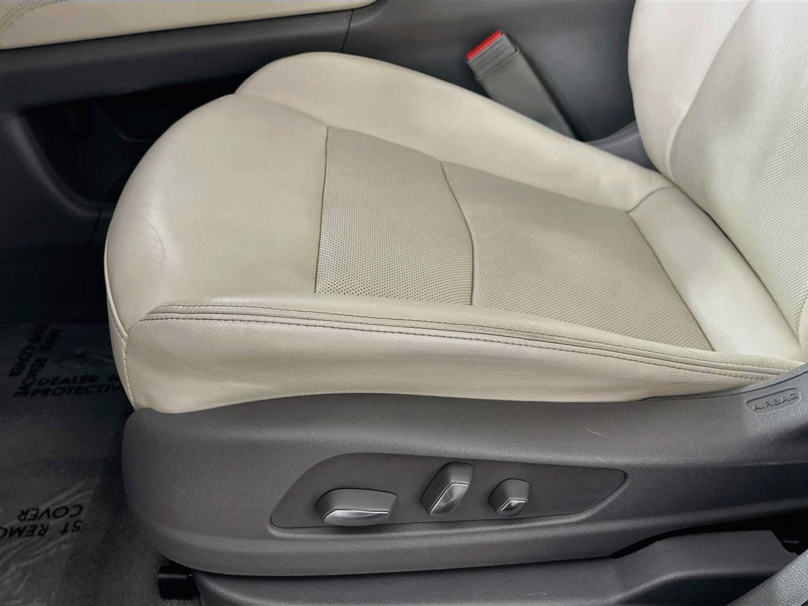Used 2020 Cadillac XT6 Premium Luxury FWD image 18