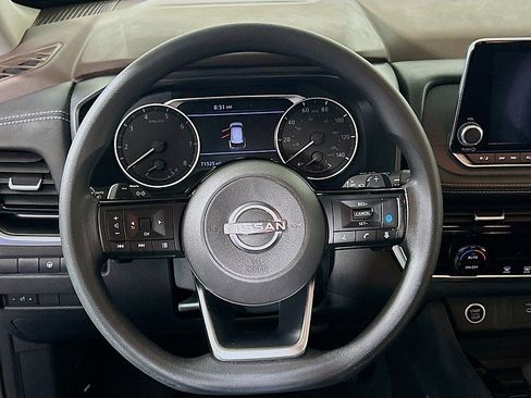 Used 2022 Nissan Rogue SV image 12