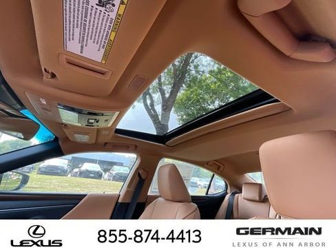 New 2025 Lexus ES 350 w/ Premium Package image 21