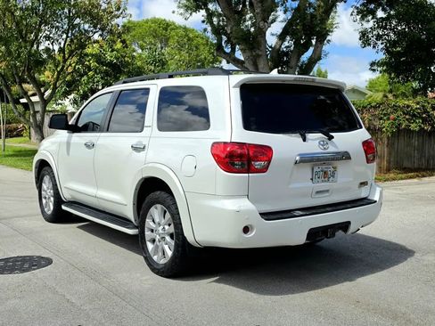 Used 2015 Toyota Sequoia Platinum RWD image 17