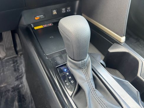 Used 2025 Toyota Camry LE image 41