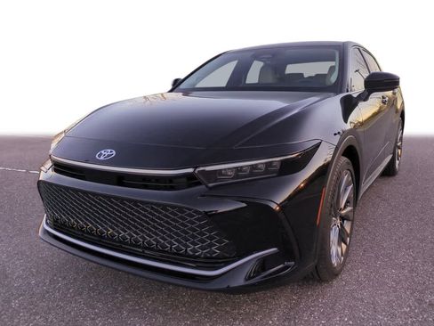 New 2026 Toyota Crown Limited image 1