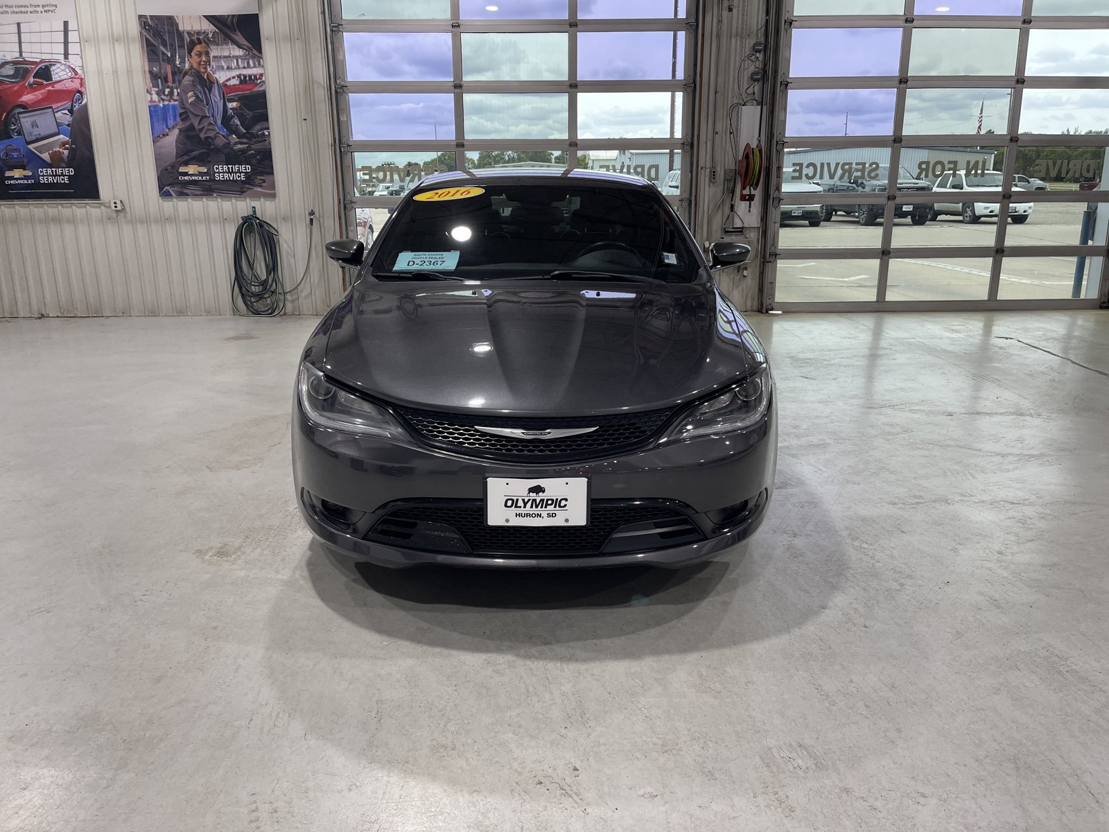 Used 2016 Chrysler 200 S w/ Comfort Group FWD image 3