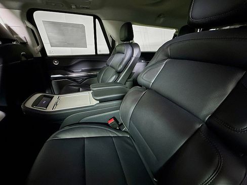 New 2025 Lincoln Navigator L Reserve image 23