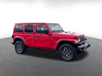 Used 2025 Jeep Wrangler Sahara video 2