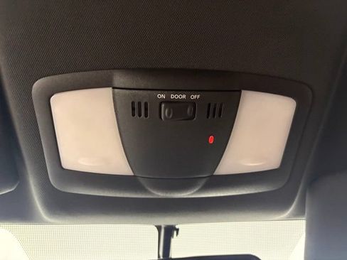 Used 2019 Nissan 370Z NISMO RWD image 17