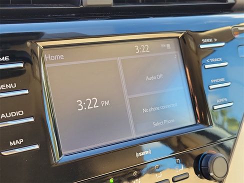 Used 2020 Toyota Camry LE image 24