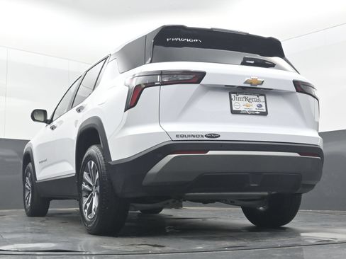 Certified 2026 Chevrolet Equinox LT FWD image 35