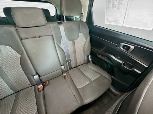 Used 2022 Kia Sorento LX FWD image 14