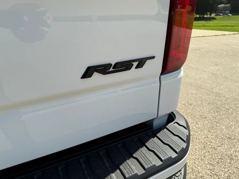 New 2026 Chevrolet Silverado 1500 RST w/ Redline Edition AWD/4WD image 9