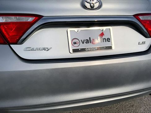 Used 2017 Toyota Camry LE FWD image 10