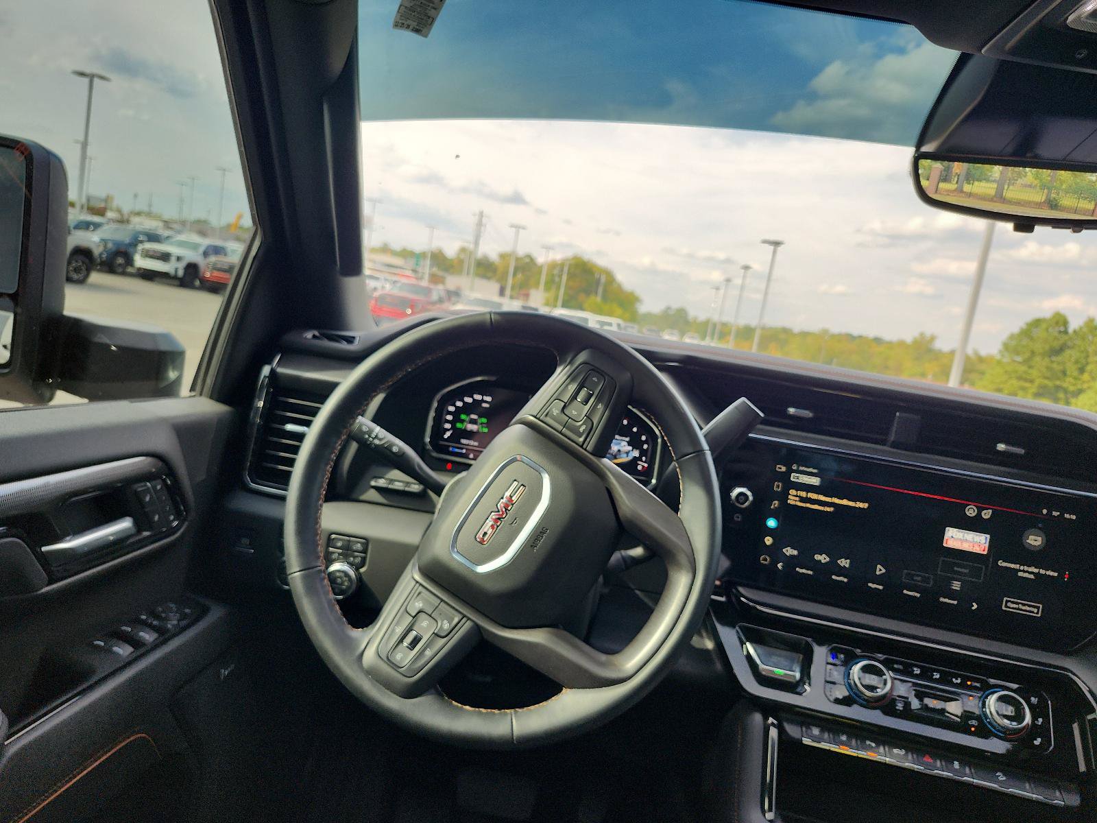 Used 2025 GMC Sierra 2500 AT4 w/ AT4 Premium Plus Package AWD/4WD image 19