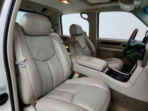 Used 2003 Cadillac Escalade EXT AWD/4WD image 24