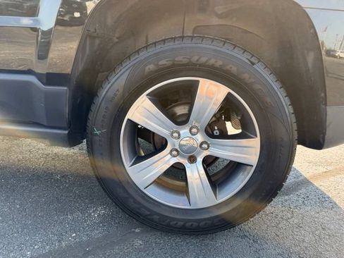 Used 2016 Jeep Patriot High Altitude AWD/4WD image 18