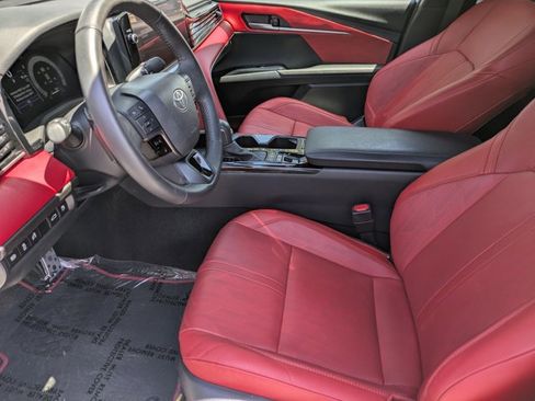 Used 2025 Toyota Camry XSE FWD image 16