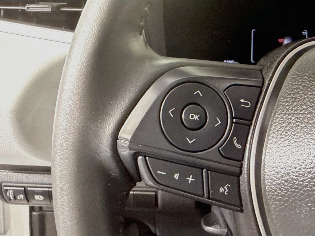 Used 2026 Toyota Corolla SE FWD image 13