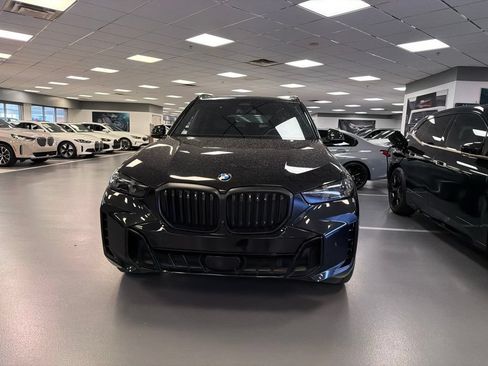 Used 2024 BMW X5 sDrive40i w/ M Sport Package RWD image 2