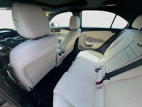 Used 2020 Mercedes-Benz A 220 4MATIC image 24