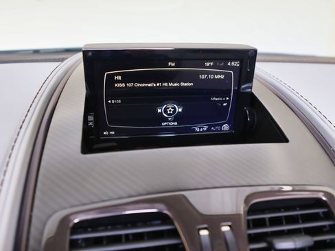 Used 2014 Aston Martin Vanquish Volante image 32