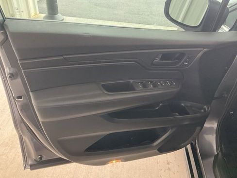 Certified 2024 Honda Odyssey EX-L image 4