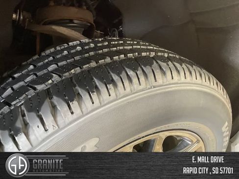 Used 2022 GMC Sierra 1500 Elevation w/ X31 Off-Road Package AWD/4WD image 17