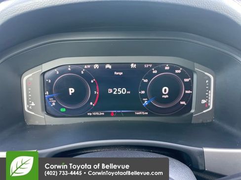 Used 2021 Volkswagen Atlas SEL AWD/4WD image 9