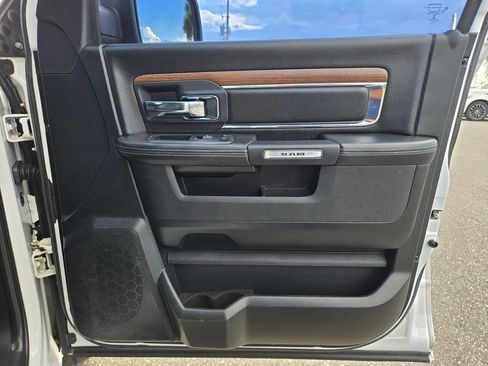 Used 2018 RAM 1500 Laramie RWD image 44