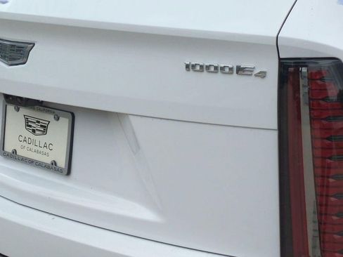 New 2025 Cadillac Escalade IQ Luxury 2 image 18