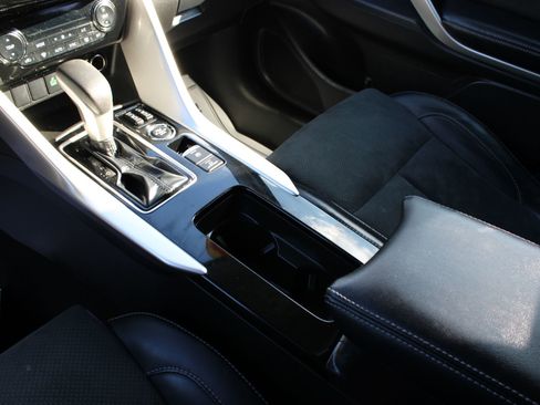 Used 2024 Mitsubishi Eclipse Cross SE image 36