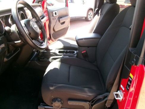 Used 2021 Jeep Wrangler Sport S image 15