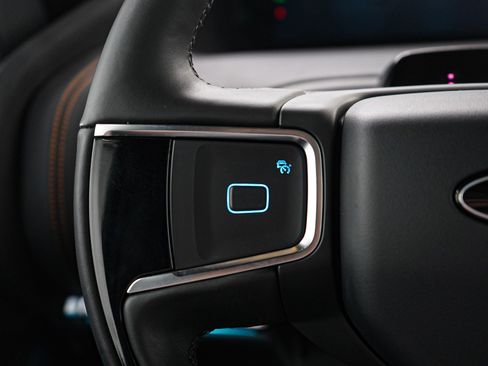 Used 2025 Ford Expedition Tremor image 31