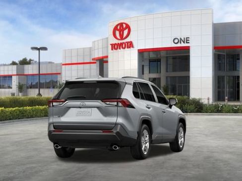 New 2025 Toyota RAV4 XLE image 40